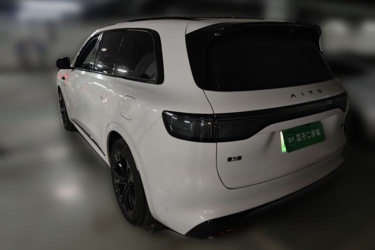 Used Hima AITO M8 2025 Extended-Range Ultra Version 53.4 kWh 5-Seater Edition Rear Left 45 Deg