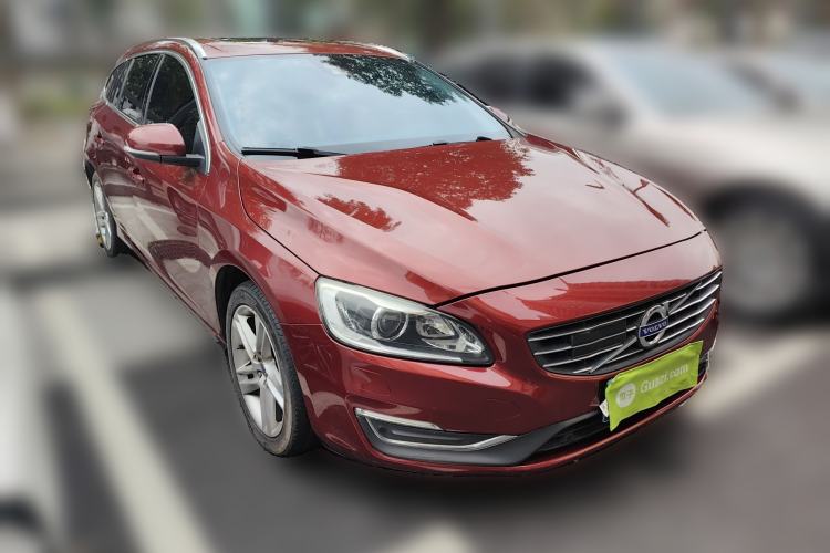 Used Volvo V60 2014 T5 Zhiya Edition
