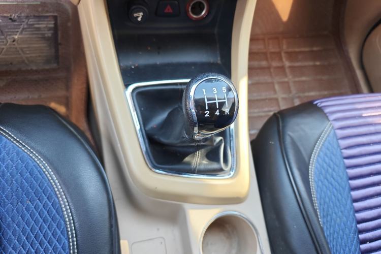 Used Baojun 730 2014 1.5L manual Comfort ESP version 7 seats
