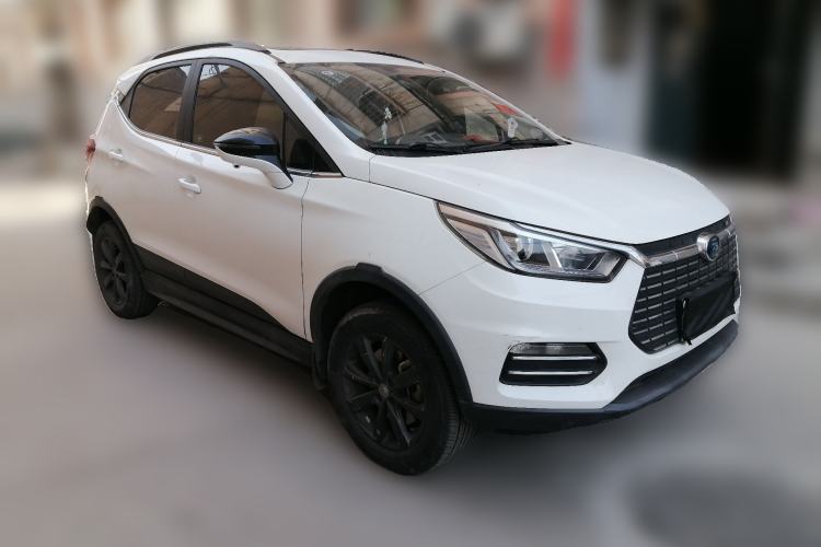 Used BYD Yuan New Energy 2018 EV360 Smart Connect Cool Edition Front Right 45 Deg