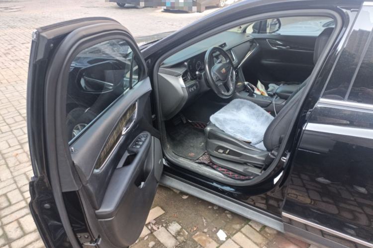 Used Cadillac XT5 2018 25T Luxury Model
