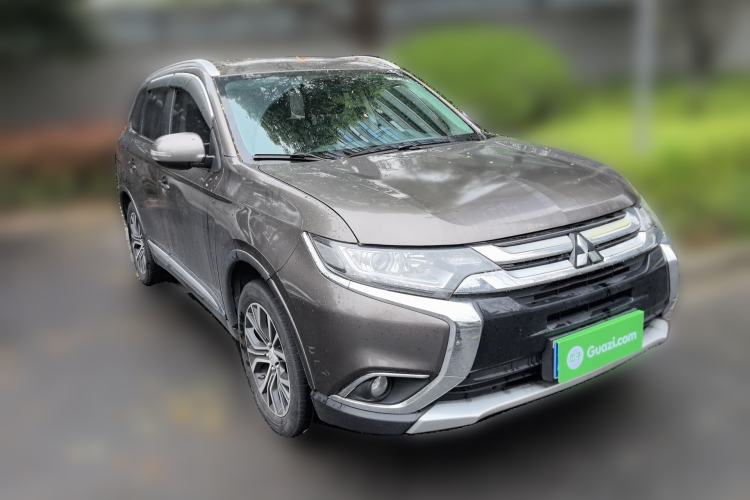 Used Mitsubishi Outlander 2017 2.0L Two-Wheel Drive Glory Edition 5 Seats
