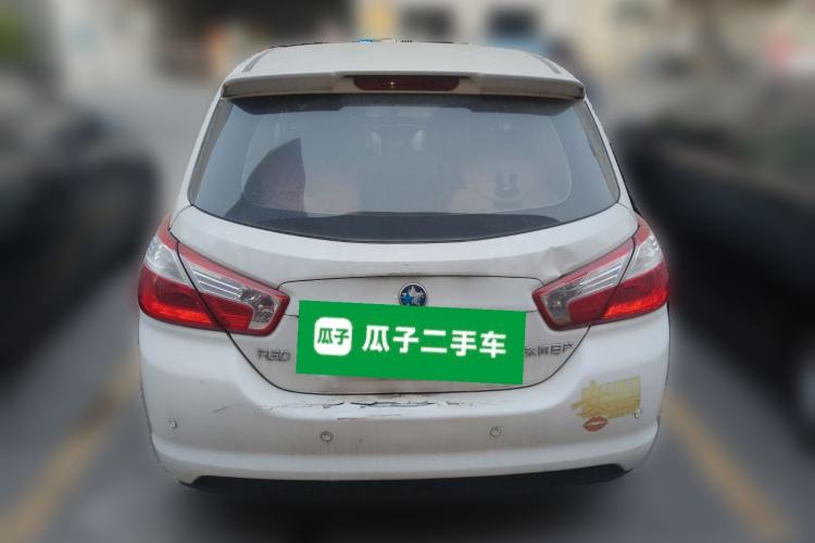 Used Venucia R50 2012 1.6L Manual Comfort Edition