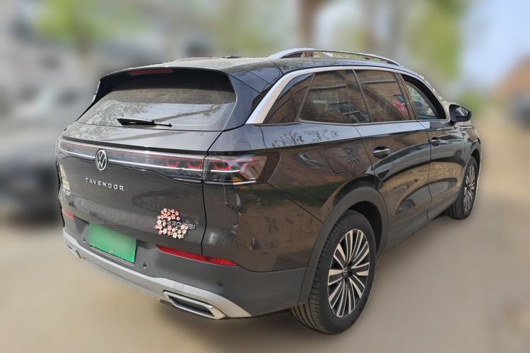 Used Volkswagen Tavendor 2024 330TSI Luxury Touring - All-Inclusive Edition Rear Right 45 Deg