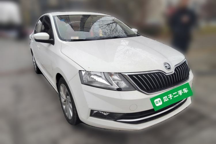 Used Skoda Rapid 2018 1.6L Automatic Comfort Edition Front Right 45 Deg