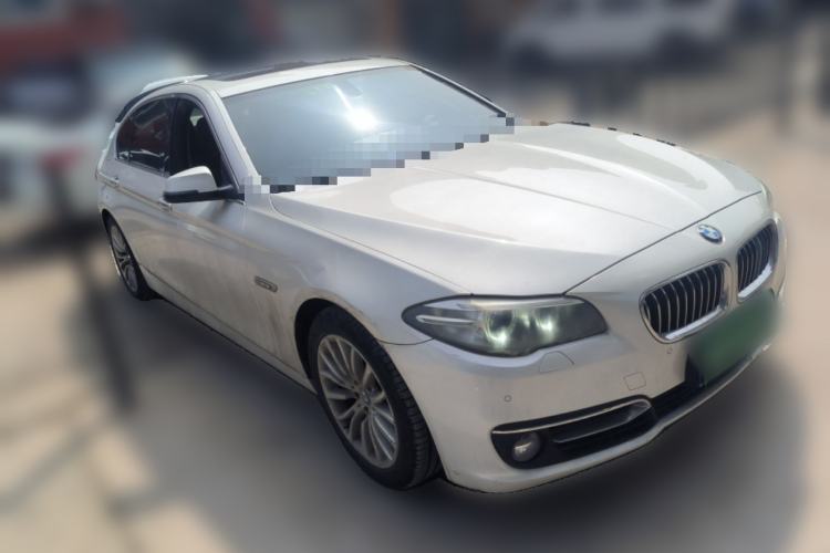 Used BMW 5 Series 2017 525Li Luxury Design Package Front Right 45 Deg