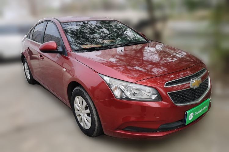 Used Chevrolet Cruze 2015 1.5L Classic SL MT Front Right 45 Deg