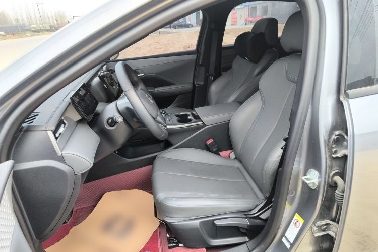 Used BYD Qin PLUS 2025 DM-i Smart Drive 55KM Leading Model
