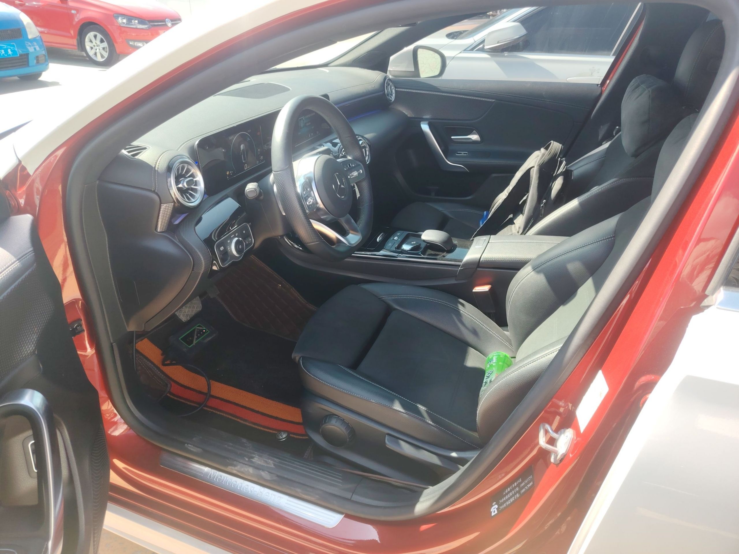 Переднее сиденье в автомобиле