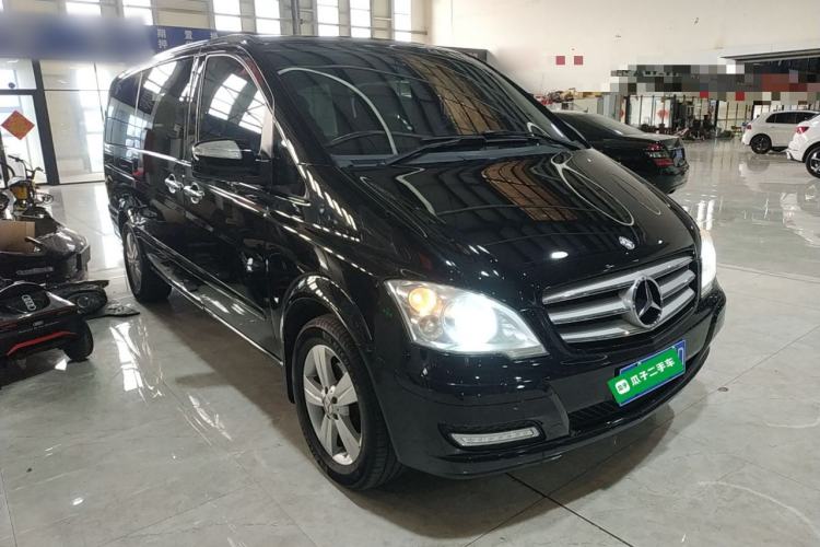 Used Mercedes-Benz Viano 2013 3.0L Comfort Edition Front Right 45 Deg