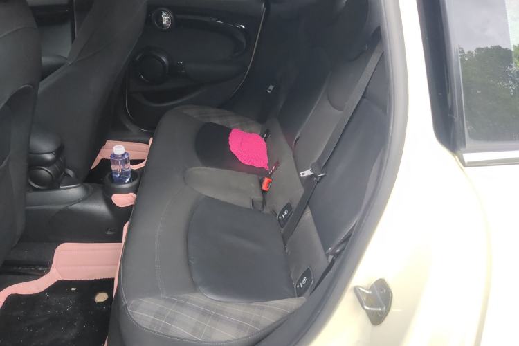 Used MINI MINI 2019 1.5T COOPER Classic Edition Five-Door Version
