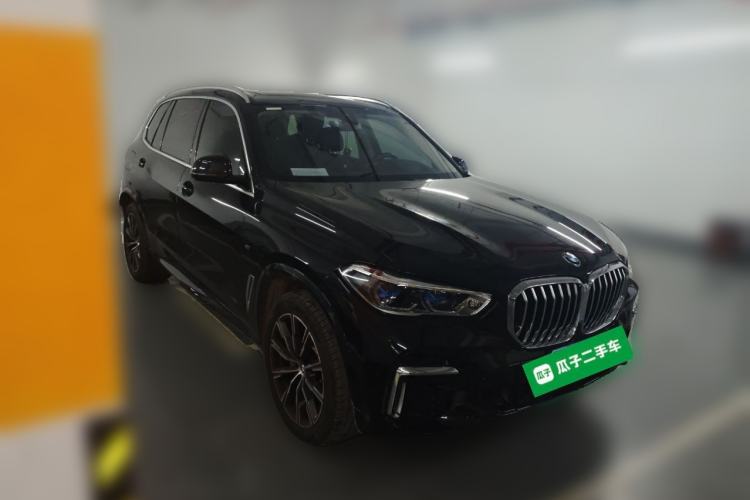 Used BMW X5 2022 Restyled xDrive 30Li Luxury Version M Sport Package Front Right 45 Deg