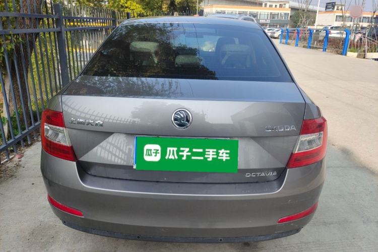 Used Skoda Octavia 2015 1.6L Automatic Yijie Edition Rear