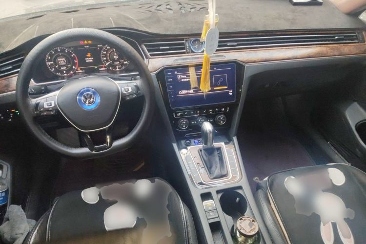 Used Volkswagen Magotan 2018 380TSI DSG Prestige Model Center Console