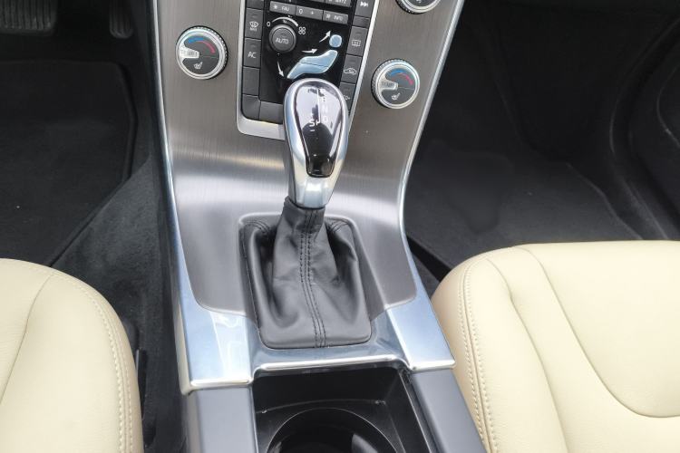 Used Volvo V60 2014 Facelift T5 Zhiyi Edition