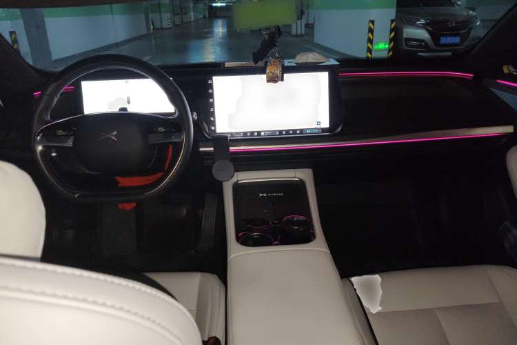 Used XPeng P7 2023 P7i 610 Max Performance Edition Center Console