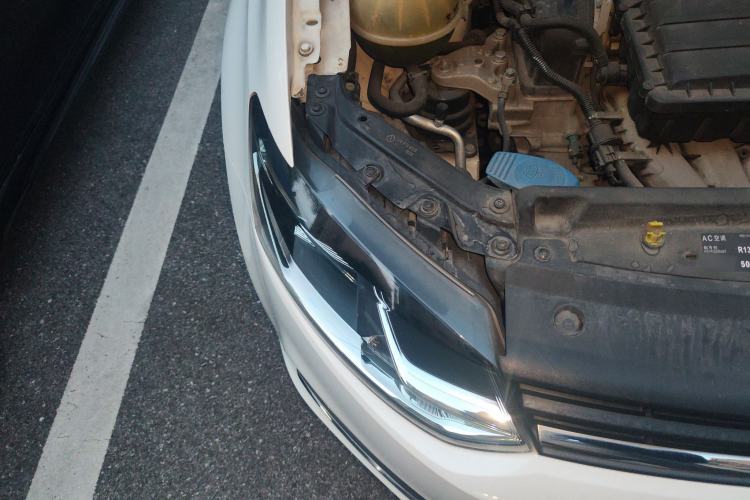 Used Volkswagen Polo 2016 1.6L Automatic Comfort Model
