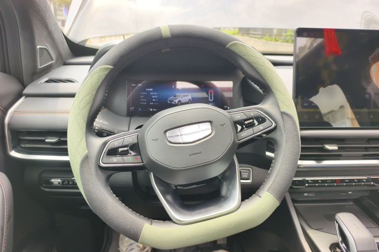 Used Geely Auto Haoyue L 2025 2.0T DCT Luxury Edition Steering Wheel