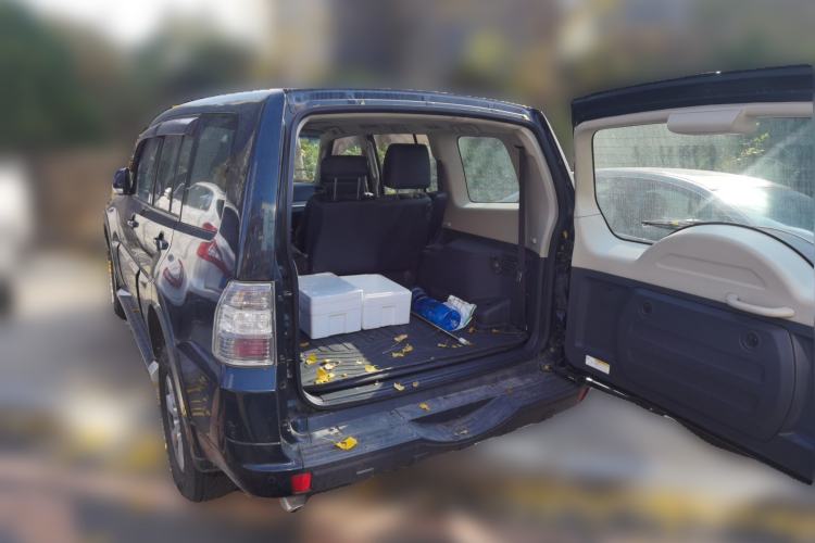 Used Mitsubishi Pajero 2016 3.0L Automatic Standard Version China V Standard