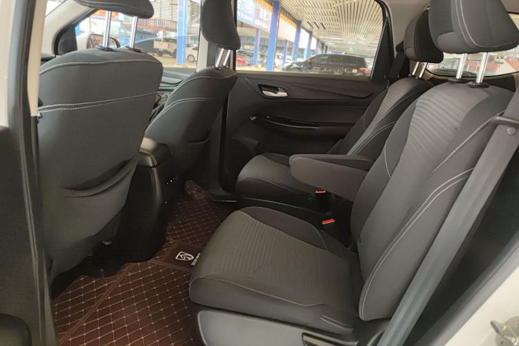 Used Baojun 730 2019 1.5T Manual Fashion Model 7-seater China VI