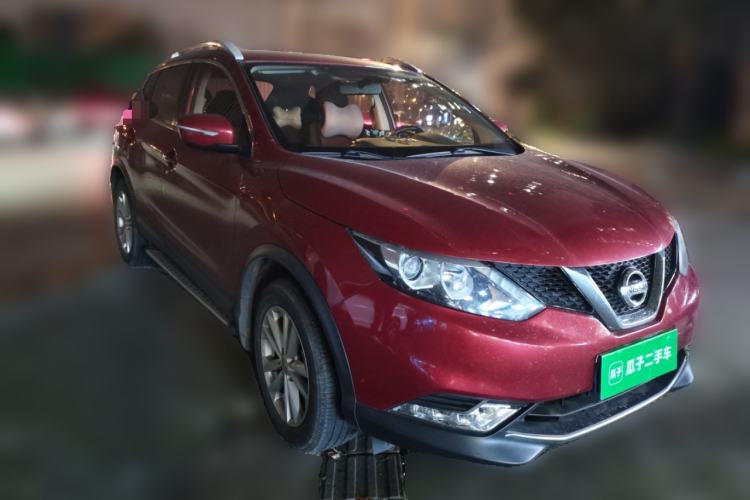 Used Nissan Qashqai 2016 2.0L CVT Elite Edition Front Right 45 Deg