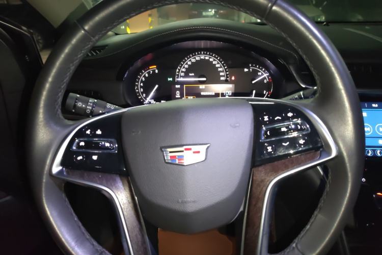 Used Cadillac XTS 2018 28T Elite Edition Steering Wheel