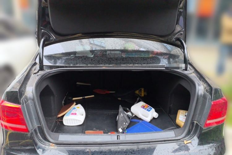 Used Volkswagen Magotan 2015 Facelift 1.8TSI Luxury Model Trunk