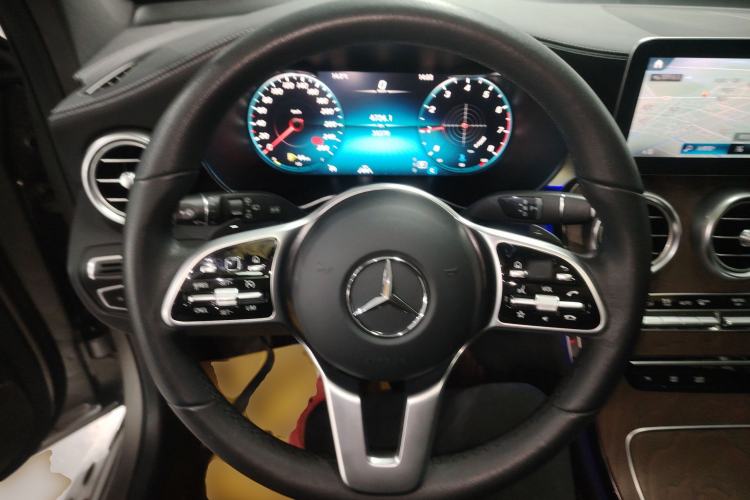 Used Mercedes-Benz GLC 2020 Facelift GLC 300 L 4MATIC Dynamic Edition Steering Wheel
