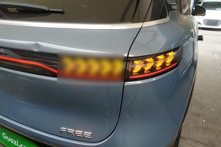 Used VOYAH FREE 2021 Two-Wheel Drive Standard Pure Electric City Edition Right Rear Taillight