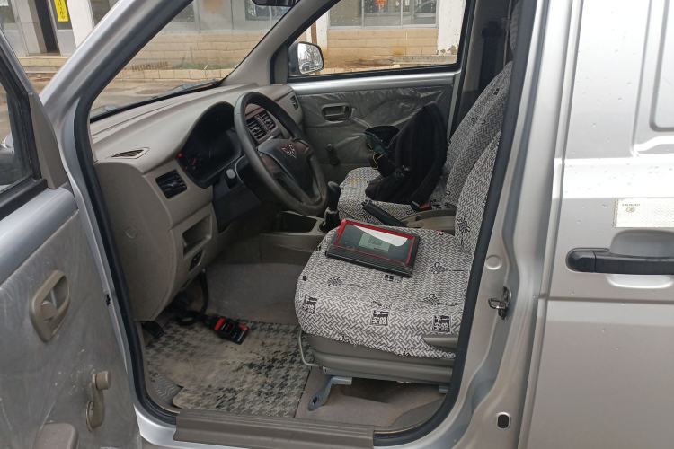 Used Wuling Rongguang V 2019 1.5L Van - Utility Model
