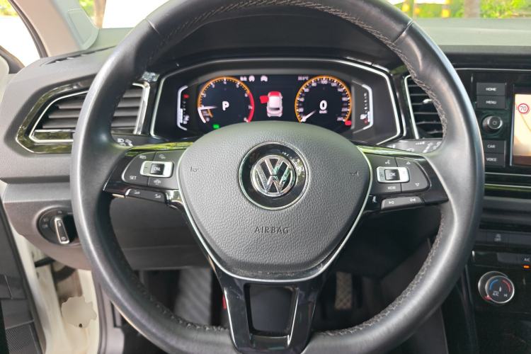 Used Volkswagen T-ROC 2020 280TSI DSG Two-Wheel Drive Comfort Version