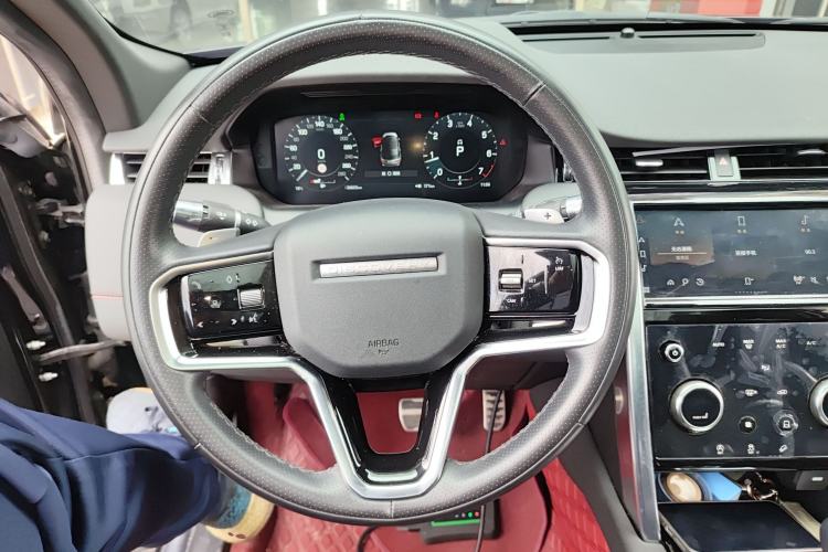 Used Land Rover Discovery Sport 2022 Revised Version 249 PS R-Dynamic S Performance Edition 5 Seats Steering Wheel