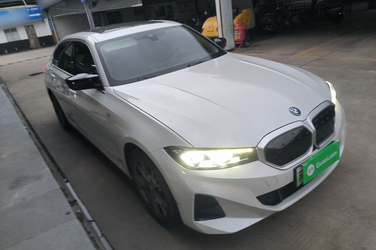 Used BMW i3 2022 eDrive 35 L Front Right 45 Deg