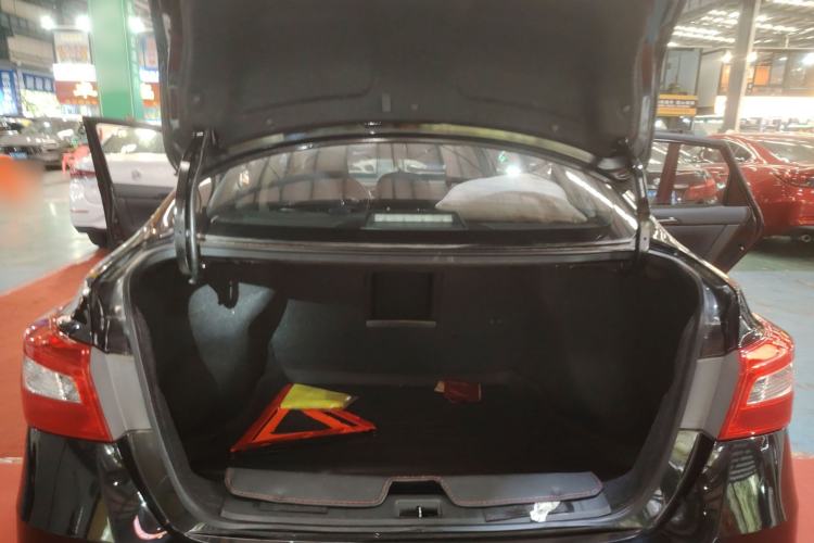 Used Nissan Sylphy 2019 1.6XV CVT Smart Connect Luxury Edition China VI Standard