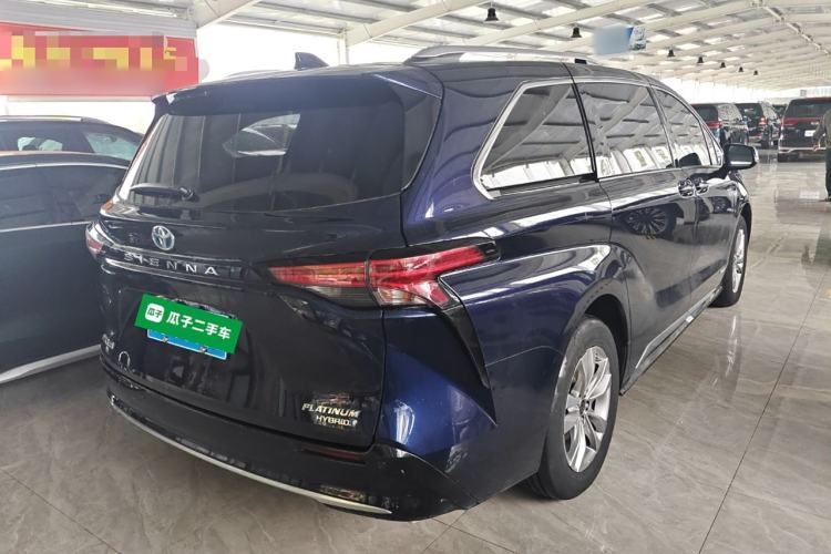 Used Toyota Sienna 2021 2.5L Hybrid Platinum Edition