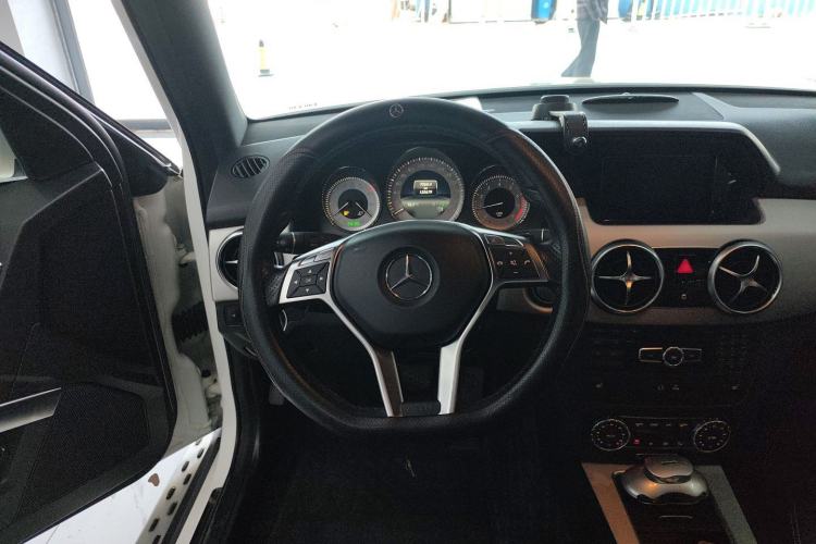 Used Mercedes-Benz GLK-Class 2015 GLK 300 4MATIC Fashion Edition Ultimate Version
