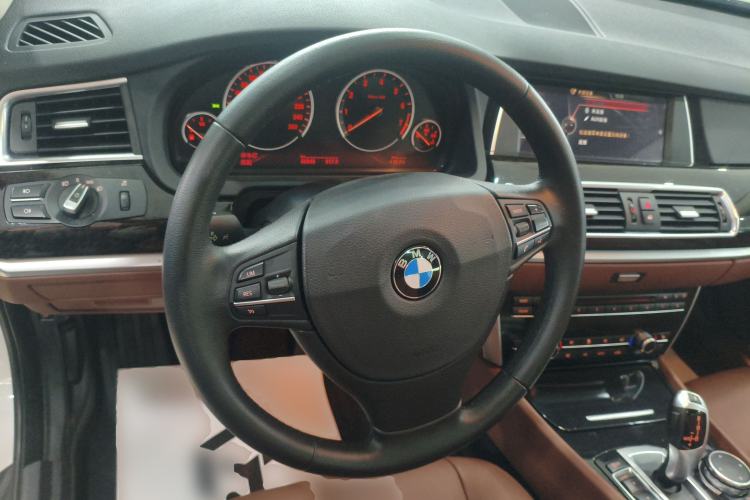 Used BMW 5 Series GT 2014 528i Leading Model
