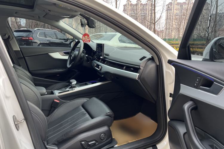 Used Audi A4L 2020 40 TFSI Luxury Dynamic Model
