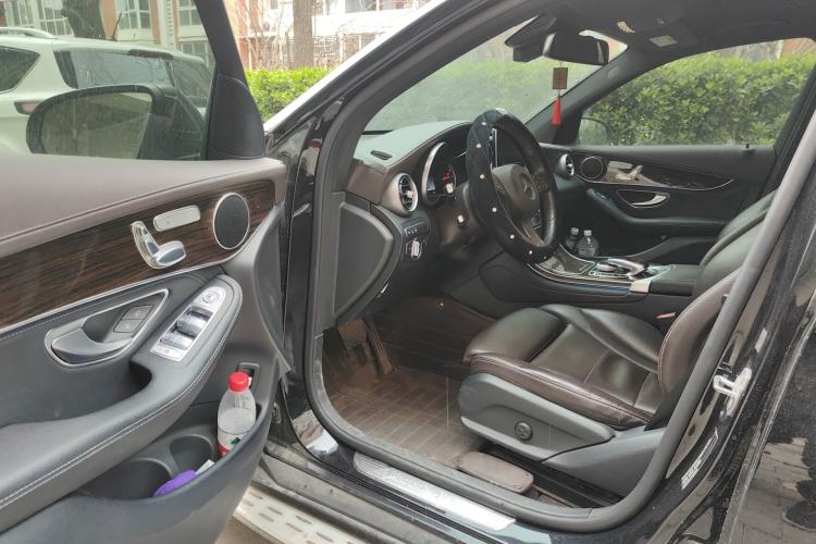 Used Mercedes-Benz GLC 2017 GLC 260 4MATIC Luxury Model
