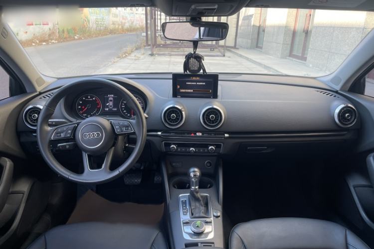 Used Audi A3 2020 Limousine 35 TFSI Fashion Edition China VI Emission Standard Interior 1