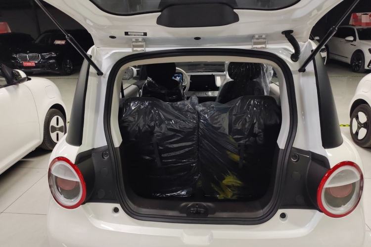 Used CHANGAN NEVO Lumin 2026 Model Treasure Edition 205km Passionate Beige Ningde Trunk