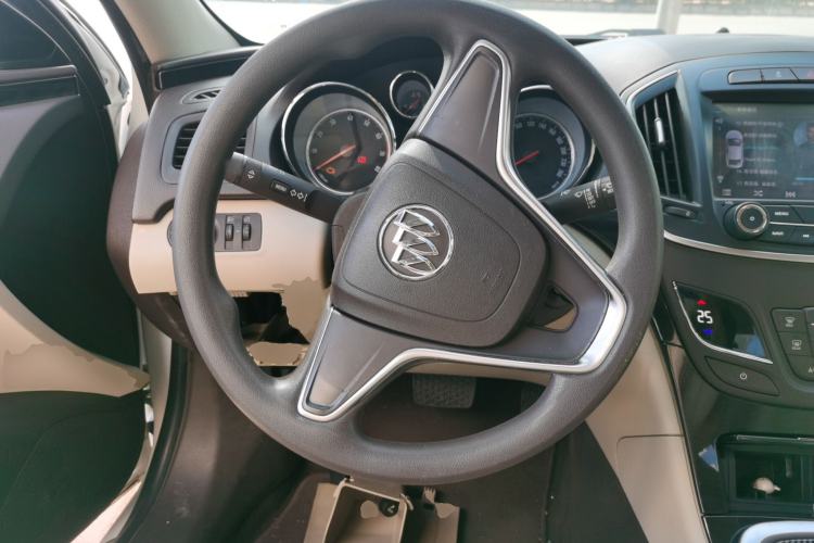 Used Buick Regal 2015 2.0L Leading Fashion Edition
