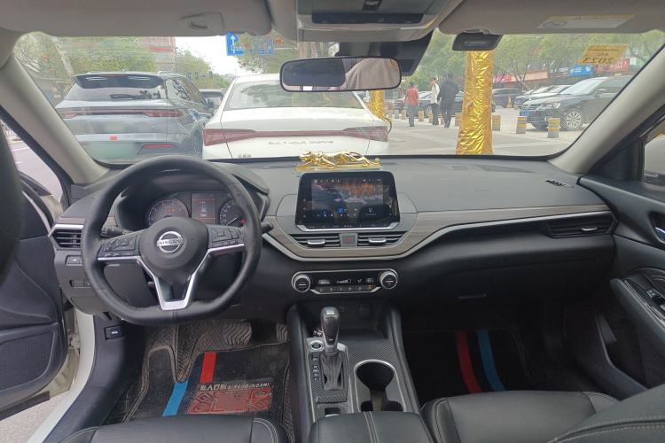 Used Nissan Teana 2021 2.0L XL Comfort Edition Center Console