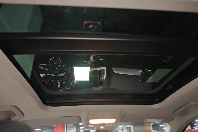 Used Audi A4 2014 40 TFSI allroad quattro plus version Headliner