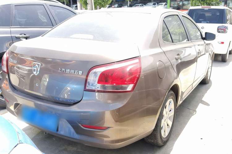 Used Baojun 630 2013 1.5L manual standard version