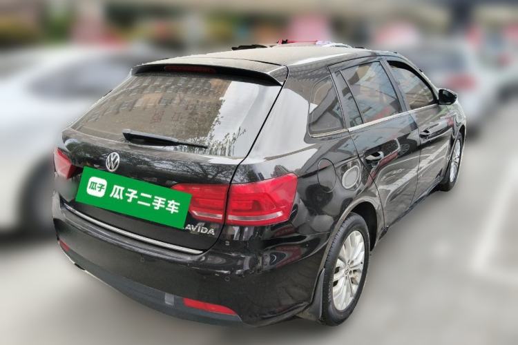 Used Volkswagen Gran Lavida 2013 1.6L Automatic Luxury Model Rear Right 45 Deg