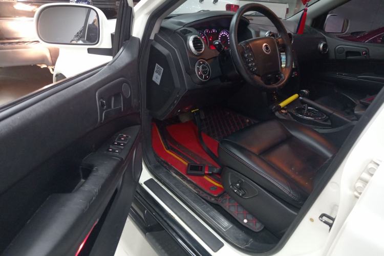 Used SsangYong Actyon 2014 2.3L Two-Wheel Drive Automatic Elite Gasoline Version
