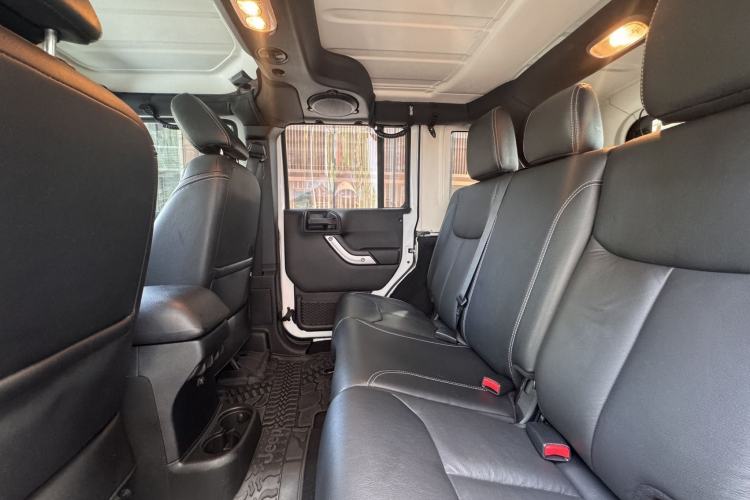 Used Jeep Wrangler 2015 3.0L Sahara Four-Door Comfort Edition