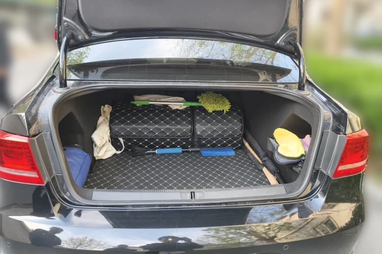 Used Volkswagen Magotan 2015 2.0 TSI Luxury Model Trunk