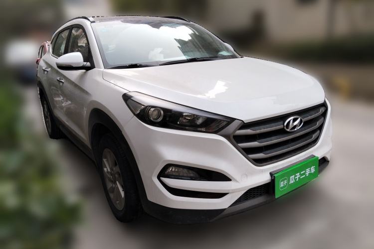 Used Hyundai Tucson 2015 2.0L Automatic Two-Wheel Drive Smart Version
